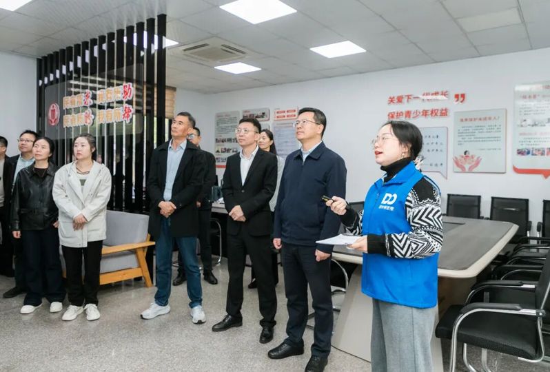 校党委书记邓崴带队赴龙游开展校...